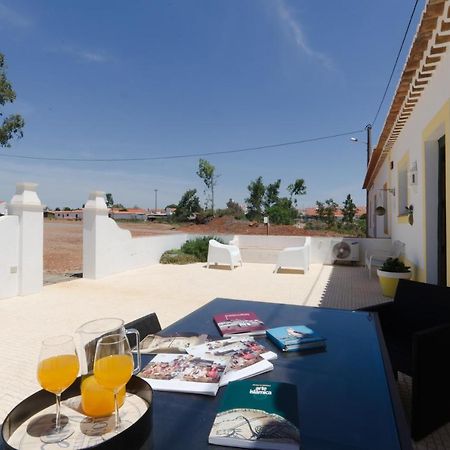 Gasthaus Casa Da Torre Minas de São Domingos Exterior foto